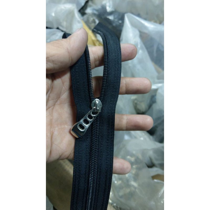 

Paket resleting no.5 (Lanyard 100 yard + Kepala Resleting 100 pcs).