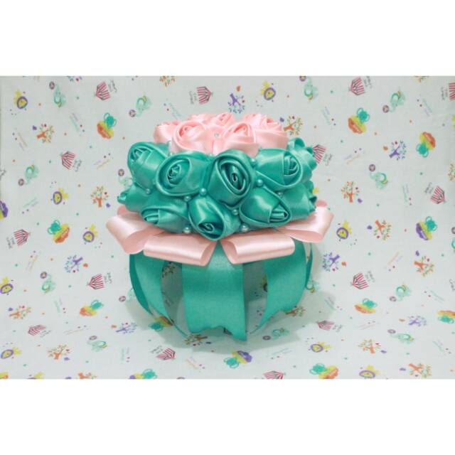 Bucket bunga / hand bucket / bunga tangan / bunga wisuda / bunga pengantin / bucket cantik murah