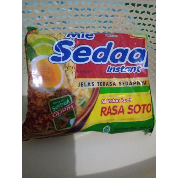 

Mie sedap soto 75 gr mie instan kuah dengan serbuk gurih