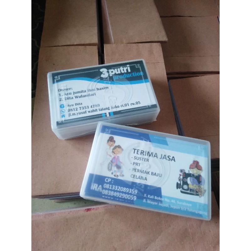 

KARTU NAMA CUSTOM 1 sisi + BOX UKURAN 5,5 CM X 9 CM (MINIMAL ORDER 100 LEMBAR KARTU NAMA)