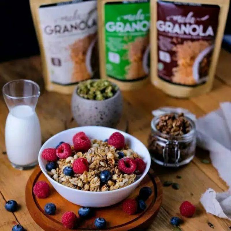 

Snack sereal diet sehat Mola Granola crispy crunchy nutty oat