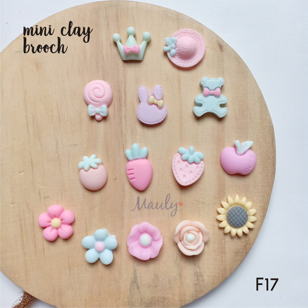 bros mini imut bros clay - Mini clay brooch