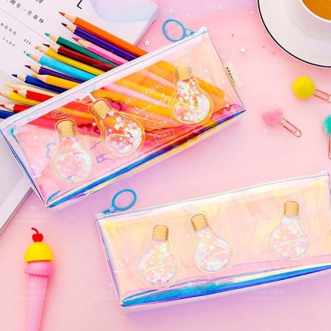 

BISA COD RUMAUMA PLASTIC PENCIL CASE GLITTER BULB DESIGN Kotak Pensil Anak/TEMPAT PENSIL AESTHETIC/TEMPAT PENSIL ANAK PEREMPUAN/TEMPAT PENSIL LUCU/TEMPAT PENSIL 3D/TEMPAT PENSIL TRANSPARAN/TEMPAT PENSIL LUCU/TEMPAT PENSIL KOREA/TEMPAT PENSIL KAIN/TEMPAT