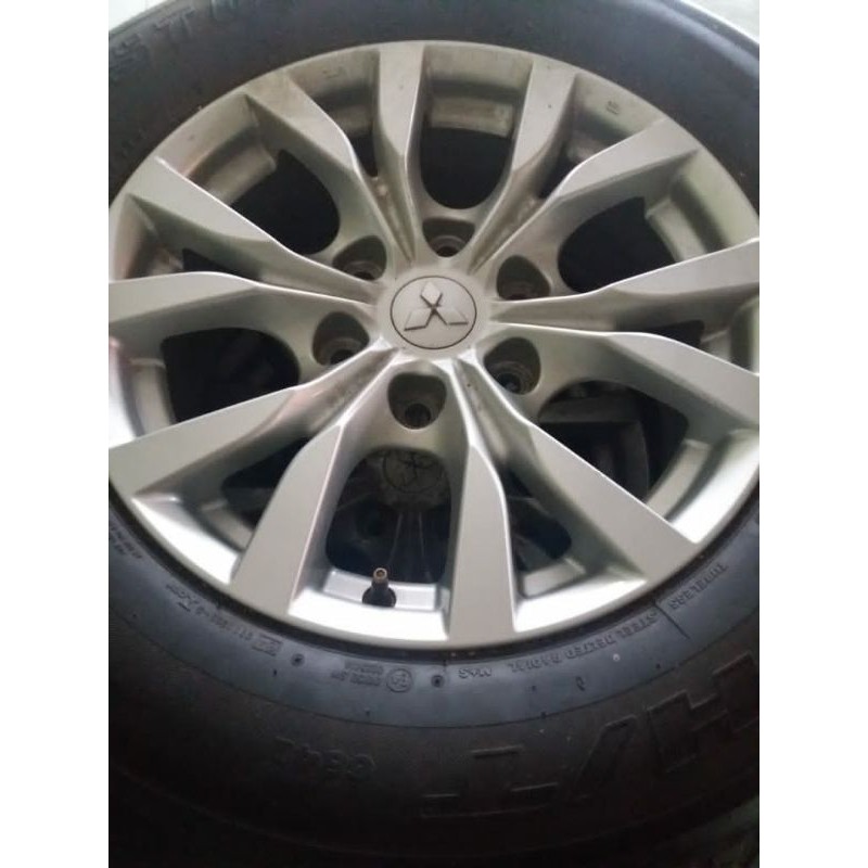 [second] Velg + ban Pajero