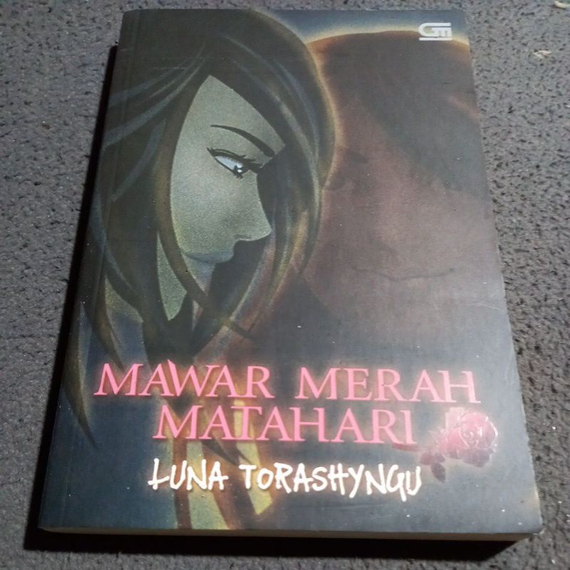 =Novel : "MAWAR MERAH MATAHARI".
