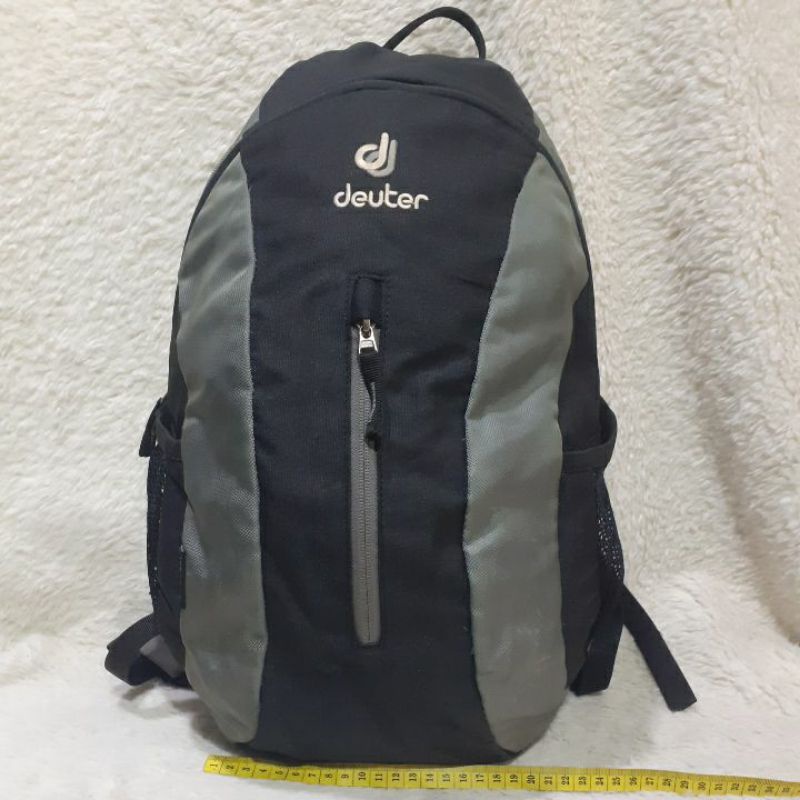Tas Ransel Second / Preloved / DEUTER City Light Backpack 16L Hitam Abu / Bekas.