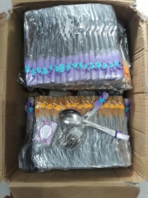 Souvenir Pernikahan Sendok &garpu Makan Plus Tile Isi 100 Pcs