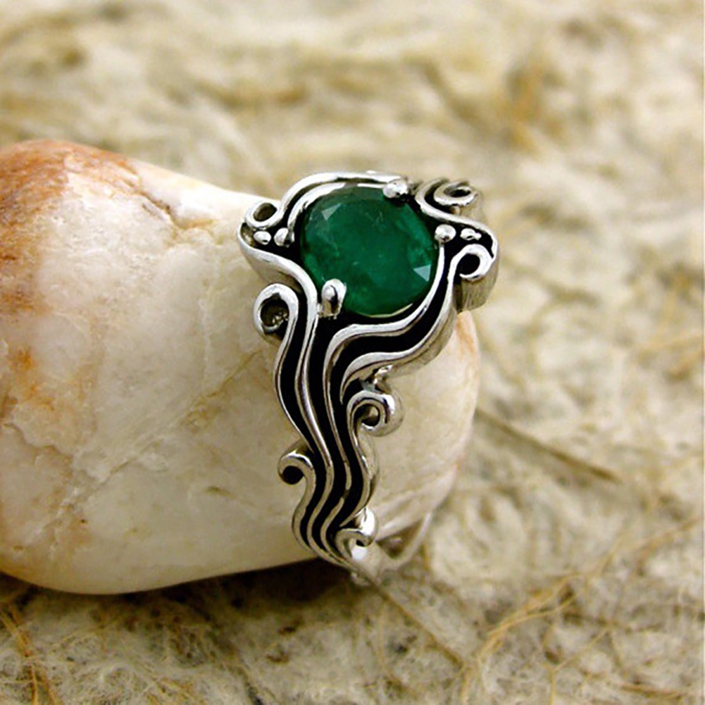 Hu Hu Hu Hu Hu Alat Bantu Pasang Kacamata♡ Cincin Wanita Hias Sapphire / Emerald Imitasi Gaya Vintage Untuk Pertunangan