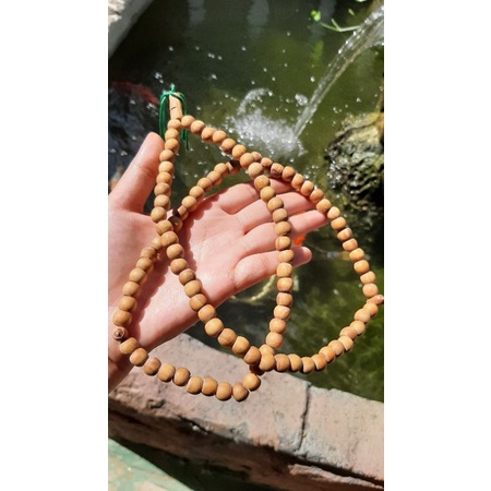 Tasbih kayu cendana asli dari Nusa tenggara timur