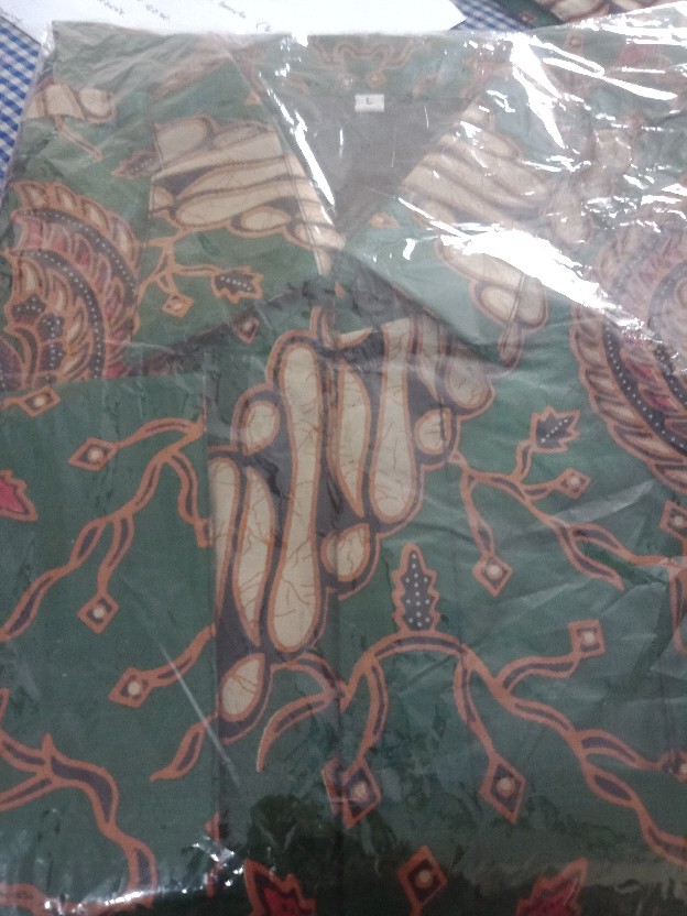 Paramarta Hijau Kemeja Batik Pria Lengan Panjang