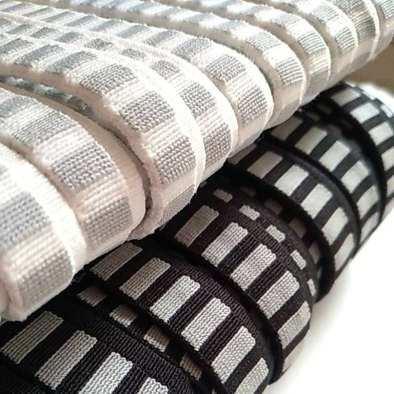 Karet rel tebal,per meter.KT.001