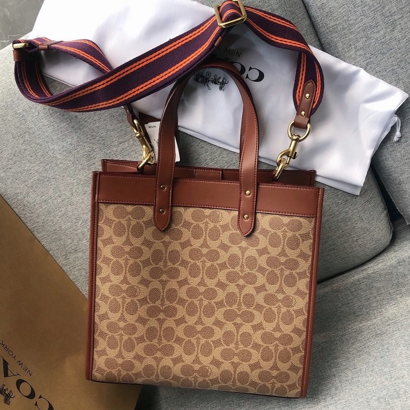 [Instant/Same Day]0776  Coach Field Tote in Signature Canvas With Horse and Carriage Print  ttb
