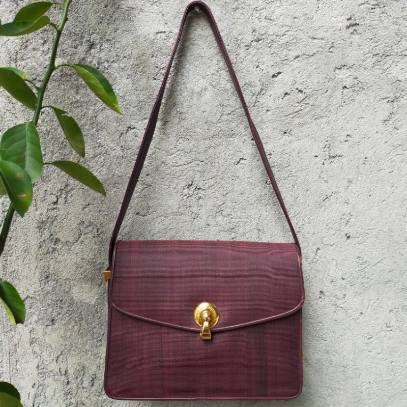 Shoulderbag/Slingbag vintage preloved brand ANDREA CARRANO