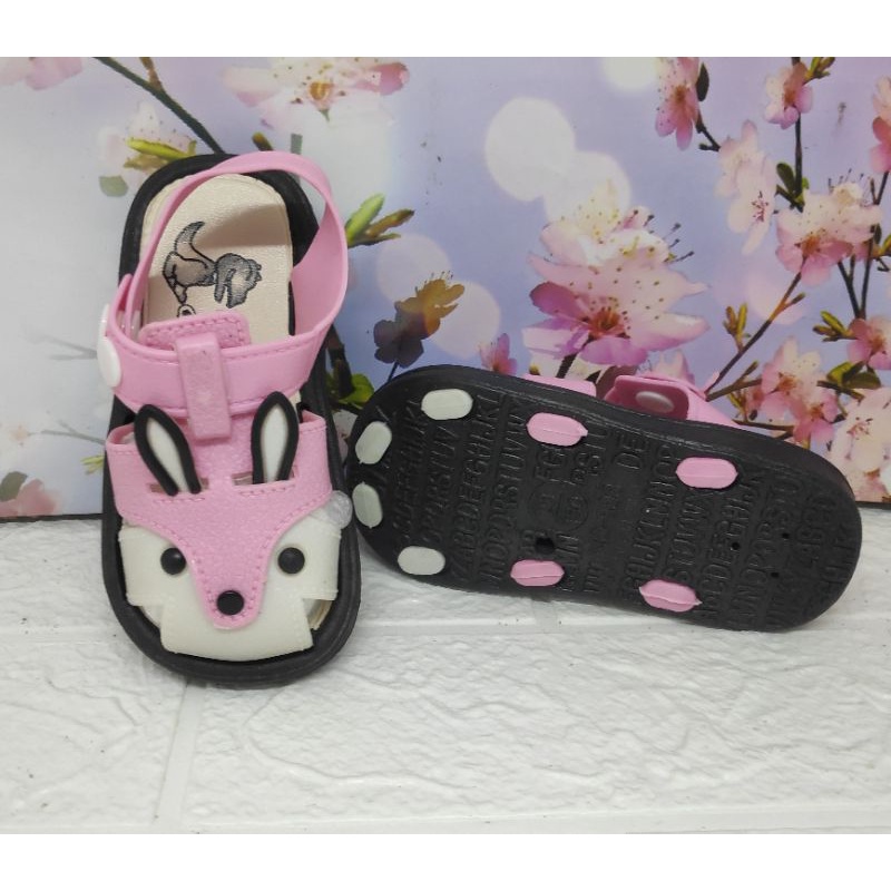 SANDAL ANAK TALI JELLY IMPORT 25-30 buat anak kesayangan kita dengan motif kelinci