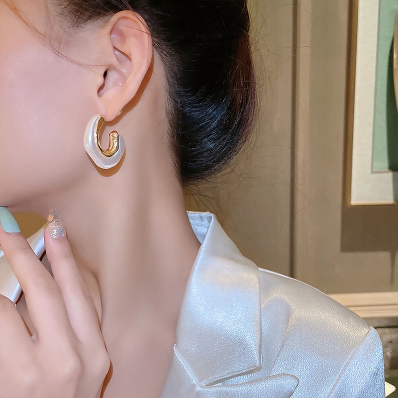 Anting Tusuk Gantung Bahan Sterling Silver 925 Plating Gold Hias Mutiara Gaya Korea Untuk Wanita