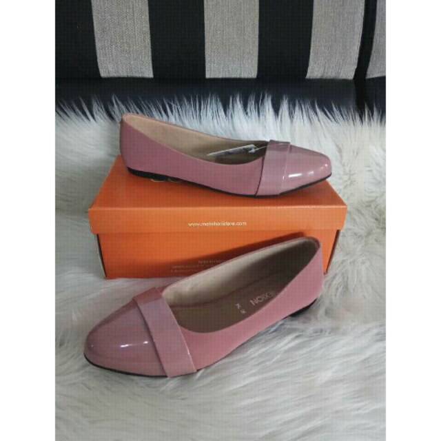 CONNEXION sepatu wanita