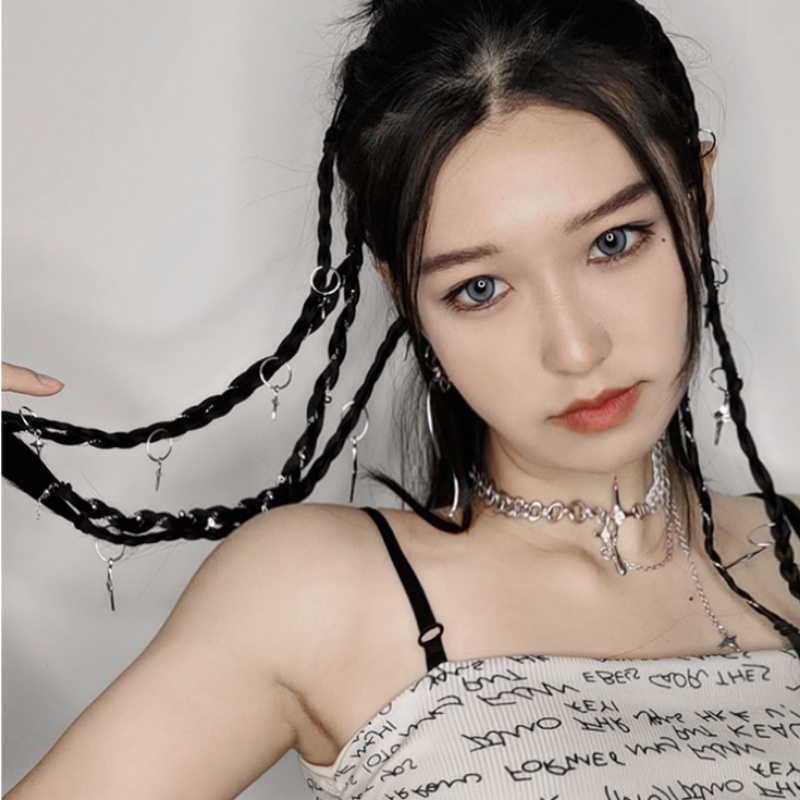 Papaozhu 2PCs Trendy Perak Bintang Hati Kupu-Kupu Pesona Rumbai Rantai Mengepang Rambut Ekstensi Potongan Y2K Gaya Warna-Warni Rambut Gimbal Wig Kepang Untuk Wanita Perempuan