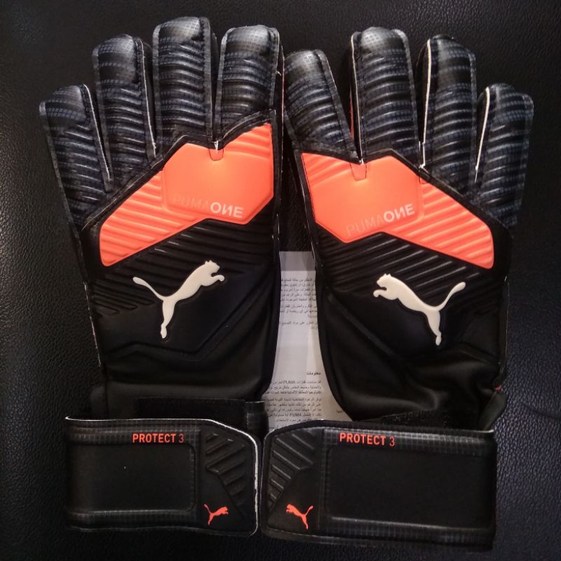 Sarung Tangan Kiper Dewasa [PROTECT TULANG] - Puma Football Glove Men's Protect 3 Black/Orange Red -
