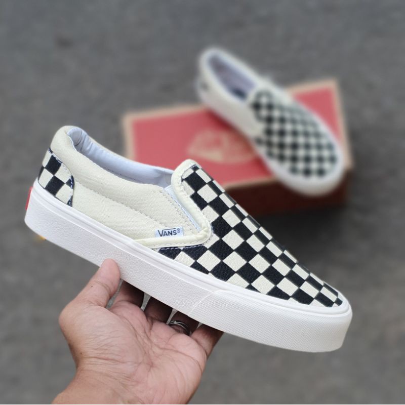 SEPATU SLIP ON Checkerboard SEPATU LAKI LAKI DAN PEREMPUAN