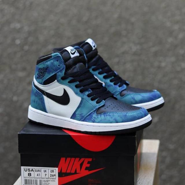 Sepatu Nike free box