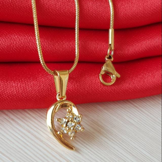 Kalung fashion Cantik Wanita Titanium gold Import