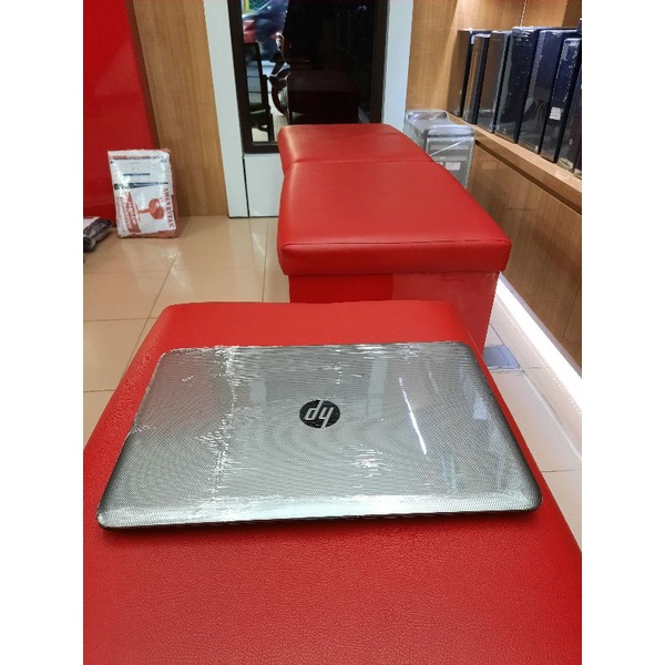 Laptop HP Notebook 15 Core i5 Gen 4 Ram 8 HDD 500 GB Amd Radeon R5 M330