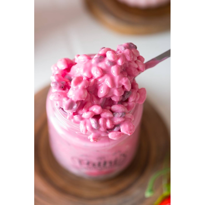 

Pathis Chocolade Milky Strawberry (Cemilan cokelat lumer - Choco crunchy in jar)
