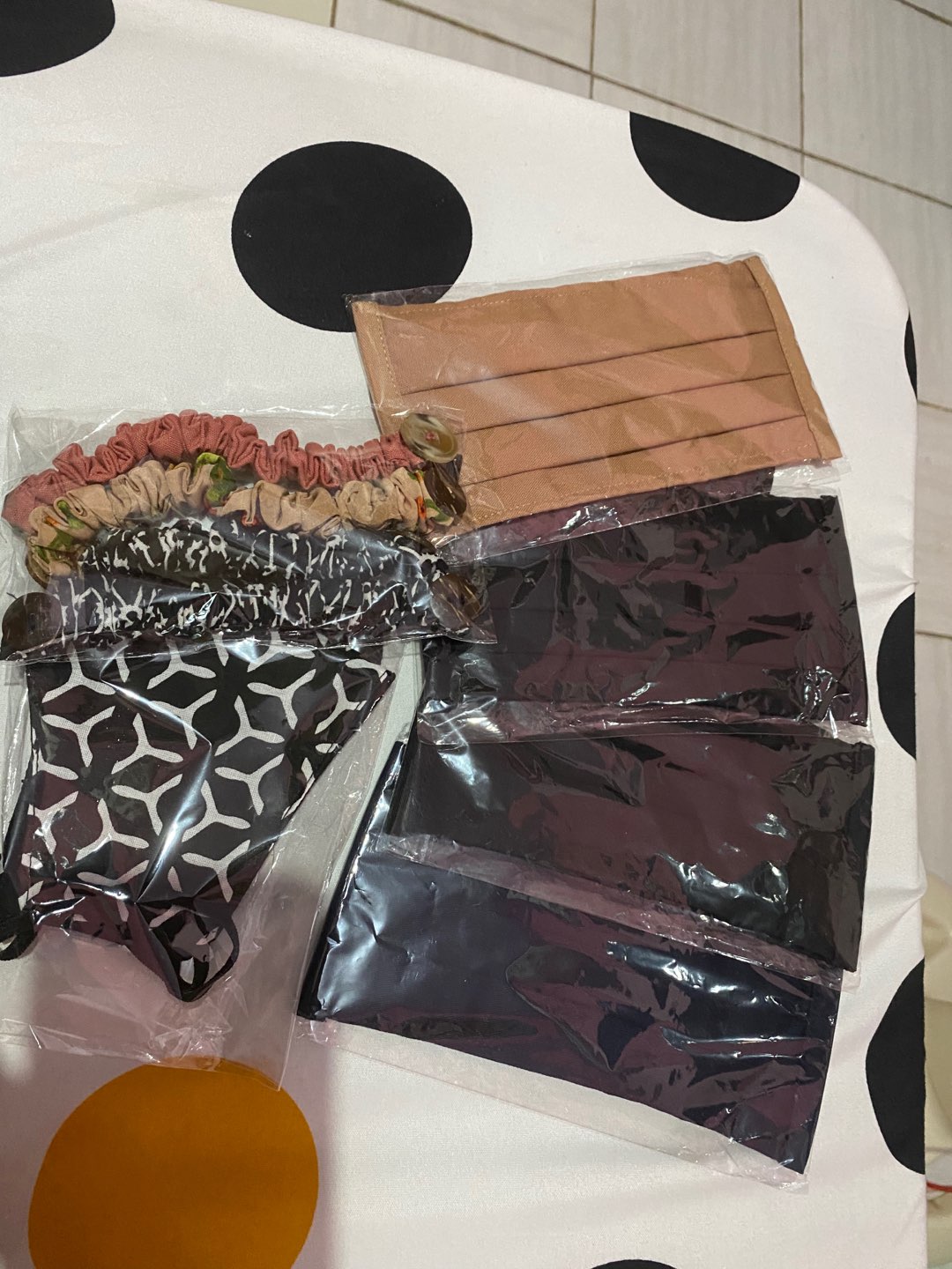 Masker Kain 2ply Bisa Isi Tisu Karet Hijabloop