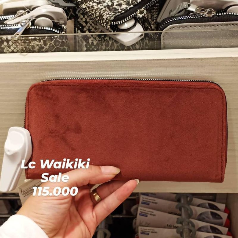 Sale Dompet LC Waikiki Panjang