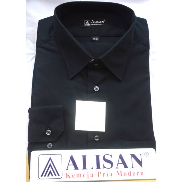 Kemeja Alisan polos warna hitam. Lengan panjang