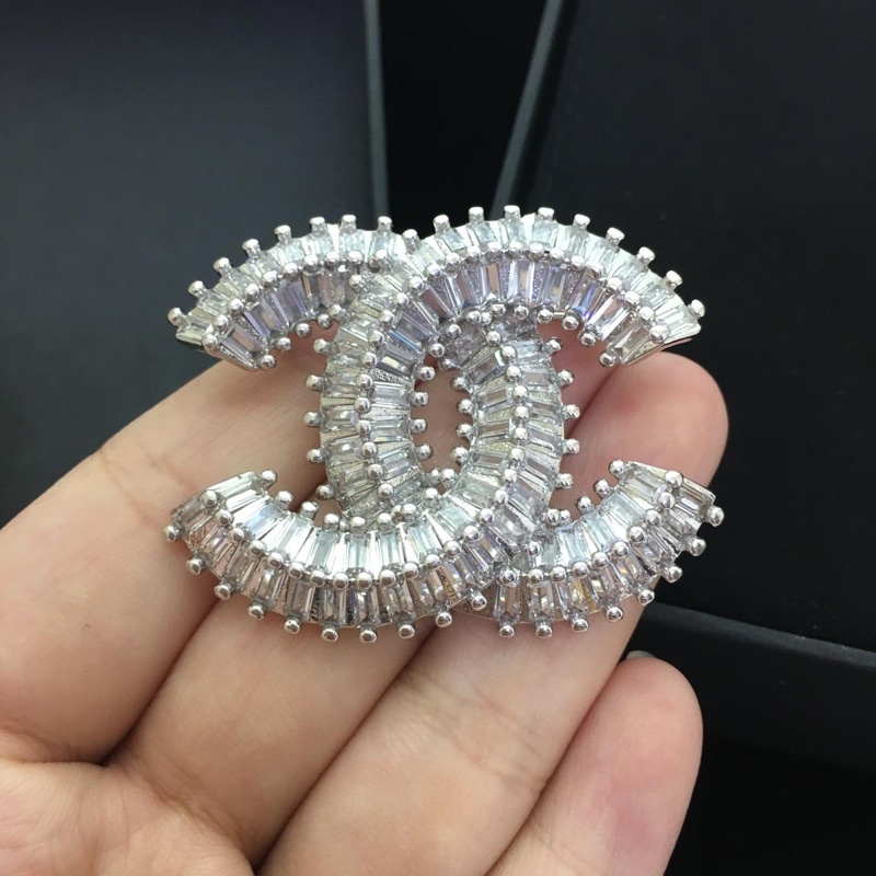 ch brooch zircon
