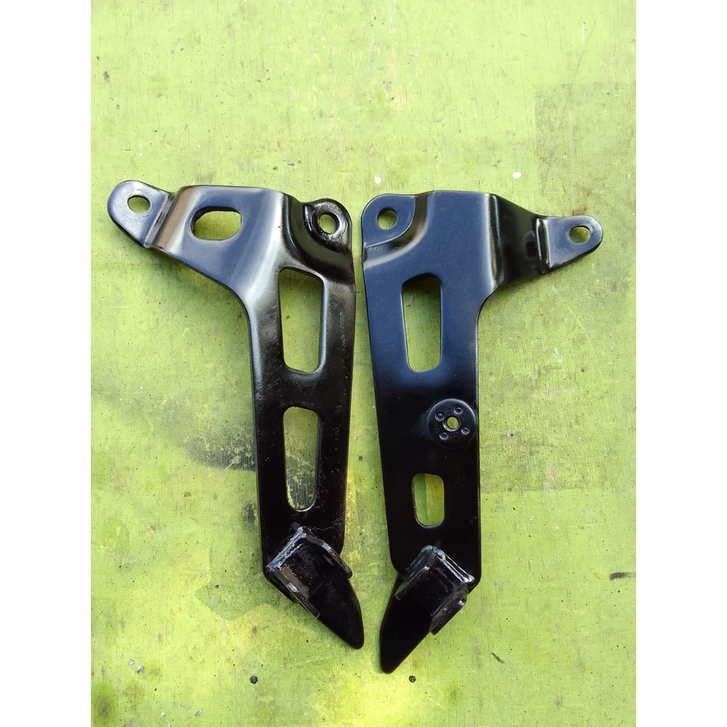 Poostep foostep FOOTREST pijakan kaki belakang motor Yamaha Vega R lama FizR force one ORIGINAL