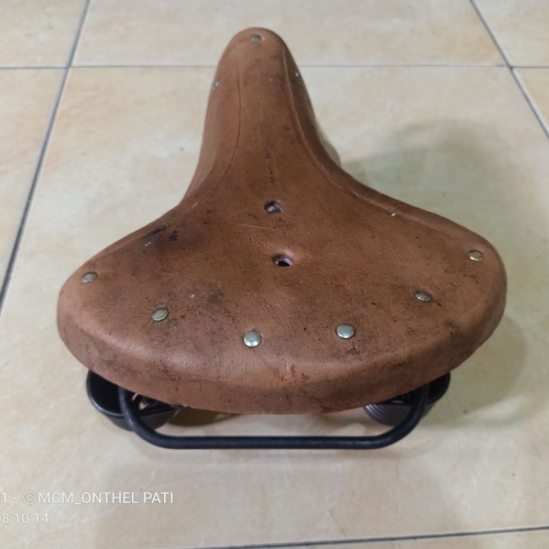 SEDEL KULIT GAZELLE ONTHEL - SEDEL SEPEDA ONTHEL - SADLE GELUNG SEPEDA JADUL OTHEL GAZELLE