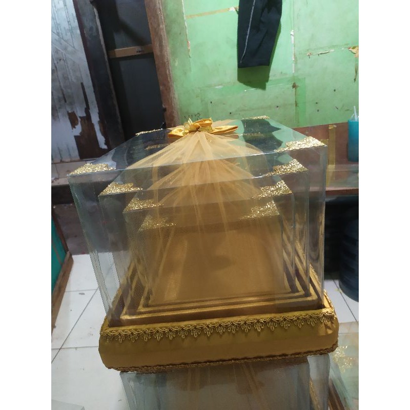 

box hantaran mika tinggi cembung isi 4 pis