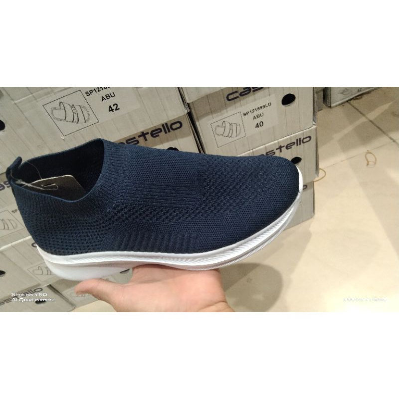 SEPATU SNEAKERS PRIA CASTELLO