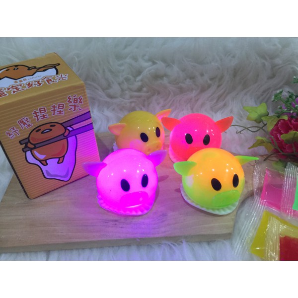 Squishy Piggy LED / Mainan Anak / Gantungan kunci