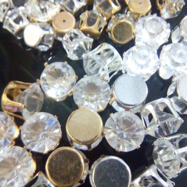 SWAROVSKI CANGKANG MAHKOTA