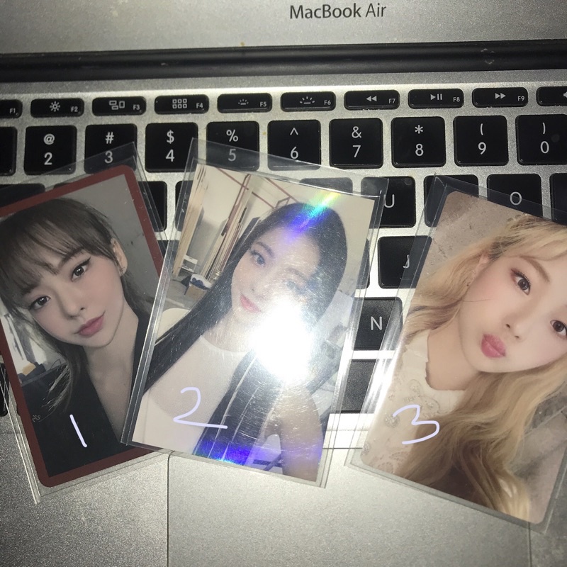 LOONA yeojin vivi pob mmt hash # bene makestar ms ptt & benefit photocard ls lightstick ver. 1 pc