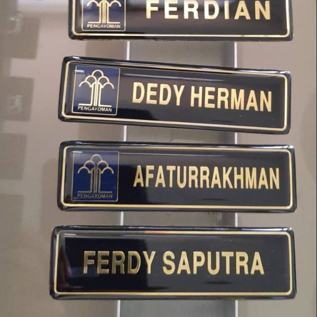 

Nametag Kuningan