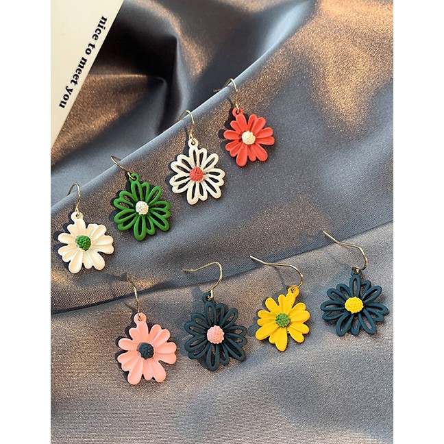 LRC Anting Gantung Fashion Asymmetrical Small Daisy Flower Alloy Contrast Color