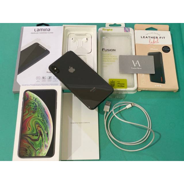 Iphone xs max 64gb grey garansi ibox like new