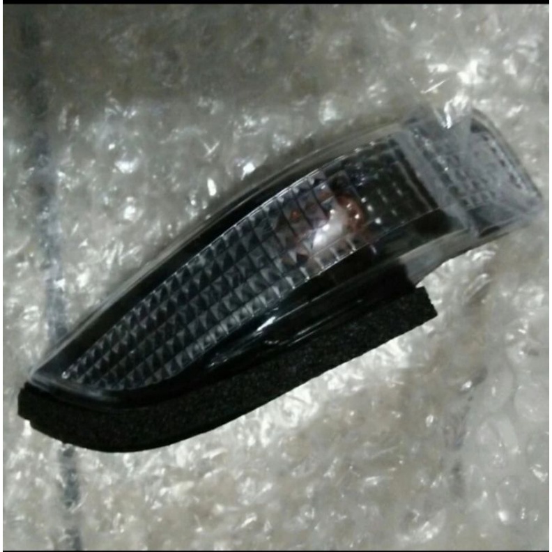 lampu sen spion Sigra kanan