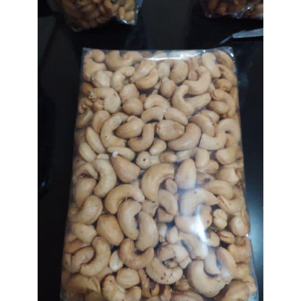 

Kacang Mede goreng Super 1 Kg