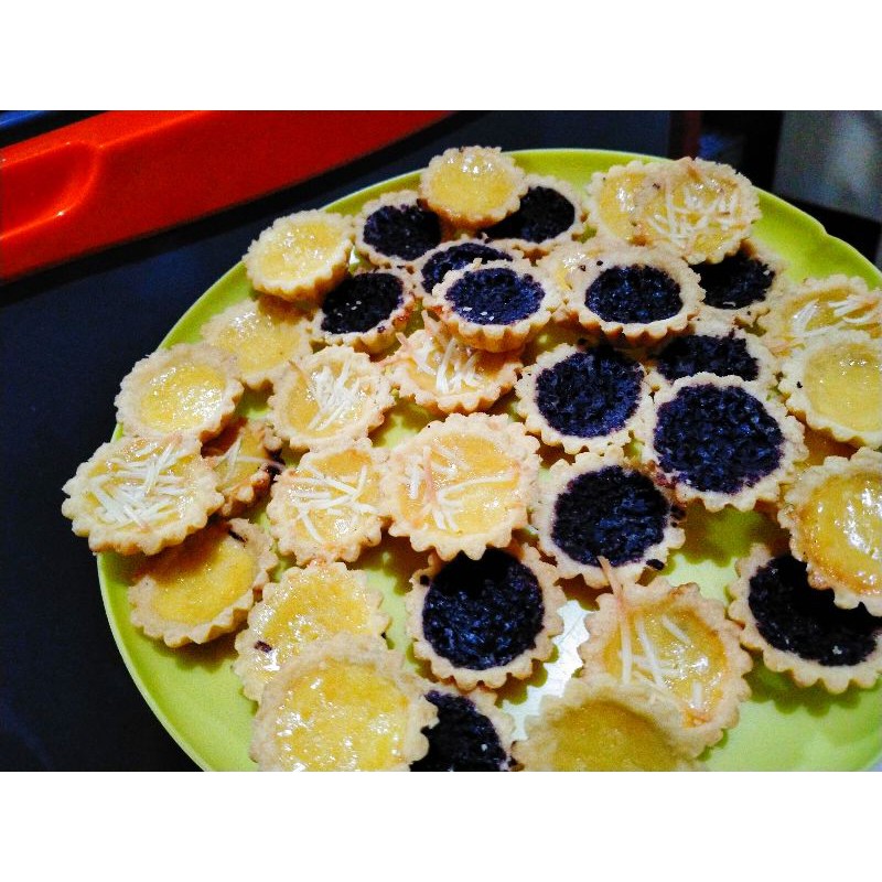 

Pie Mini Toples Rasa (Coklat, Original, Keju, dan Coklat Keju)