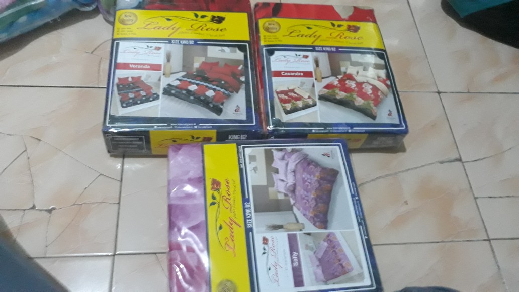 Selimut Bunga Motif Dominan Lady Rose Uk 160x200 Cm Nancy, Janice, Celine, Wulan