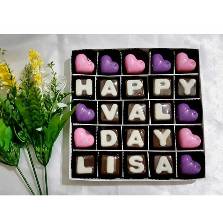 

cokelat SAY WITH CHOCOLATE 'HAPPY VAL DAY" ( 5 X 5 ) 25 KATA