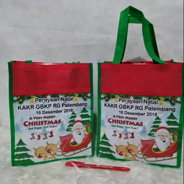 

MarMon,Tas tenteng apunbond tema natal santa chrismas