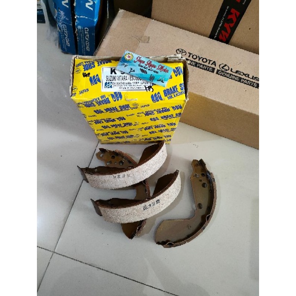 Kampas Rem belakang sepatu rem belakang Suzuki Vitara Escudo