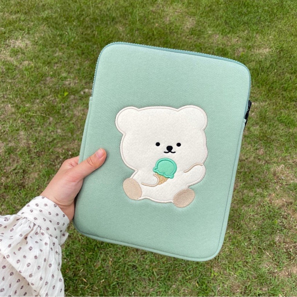 Sleeve Pouch Sarung Tas Bag Case Ipad Tab Tablet Macbook Air Pro Laptop Asus Acer Lenovo HP Huawei 11 12 13 14 15 inch Motif Gambar Beruang Bear Warna Hijau Lucu Cute Murah Korean Model