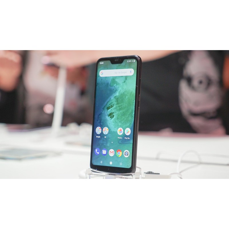 Xiaomi MI A2 LITE RAM 4 GB / ROM 64 GB GARANSI TAM